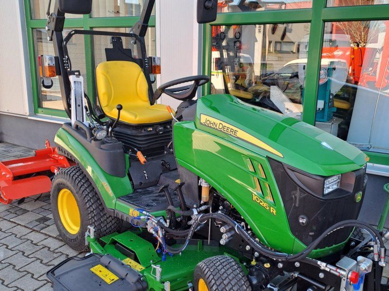 John Deere 1026R