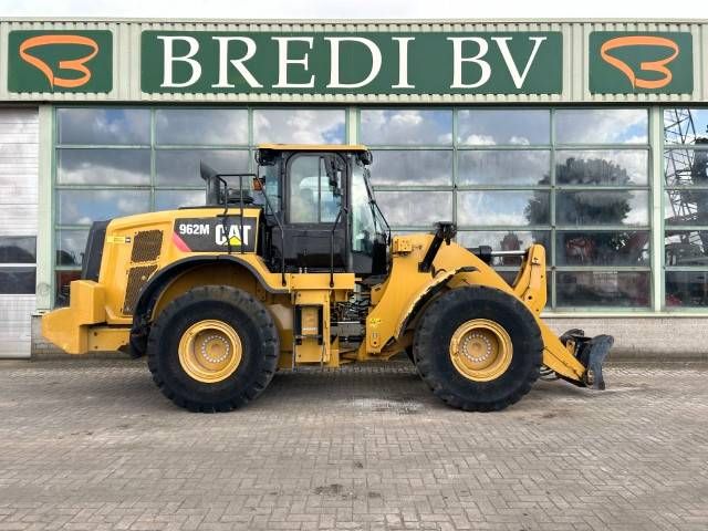 CAT 962 M