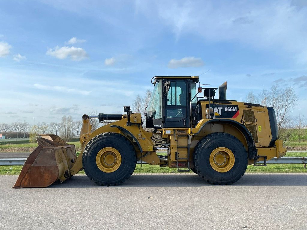 Caterpillar 966M