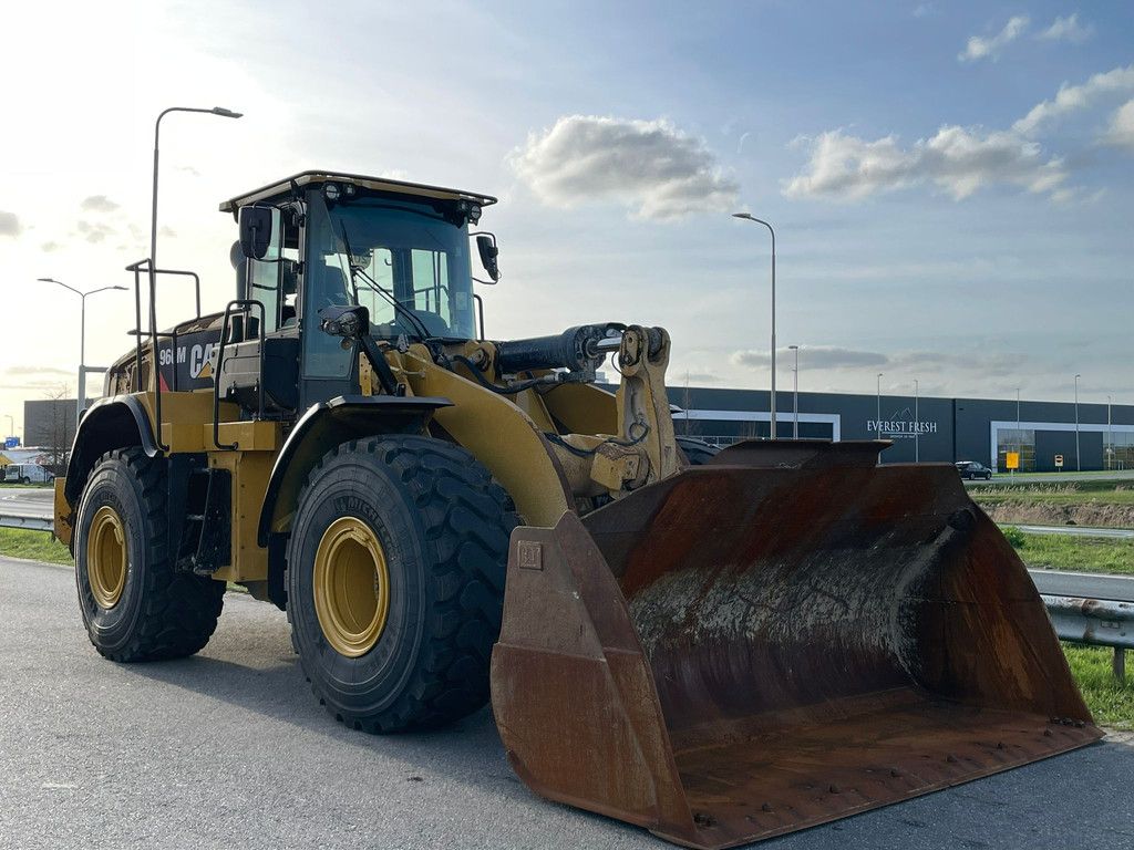 Caterpillar 966M
