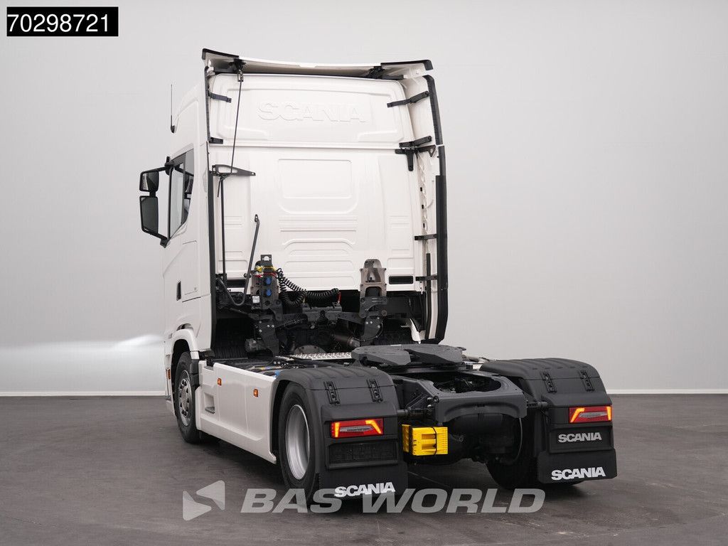 Scania S560 4X2 NEW! Retarder 2xTanks LED ACC Standklima Navi Euro 6