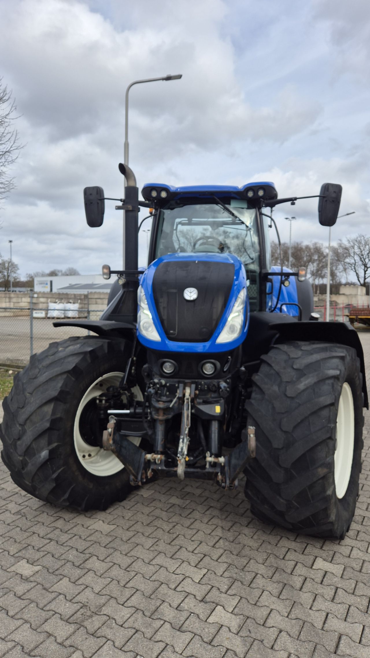 New Holland T7.315 HD AC met Fronthef en Lucht