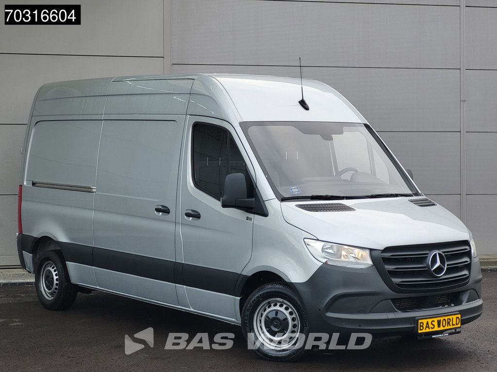Mercedes Sprinter 215 CDI COMING SOON! Automaat 150pk L2H2 MBUX Camera Airco Parkeersensoren CarPlay Euro6 L2 12m3 Klima
