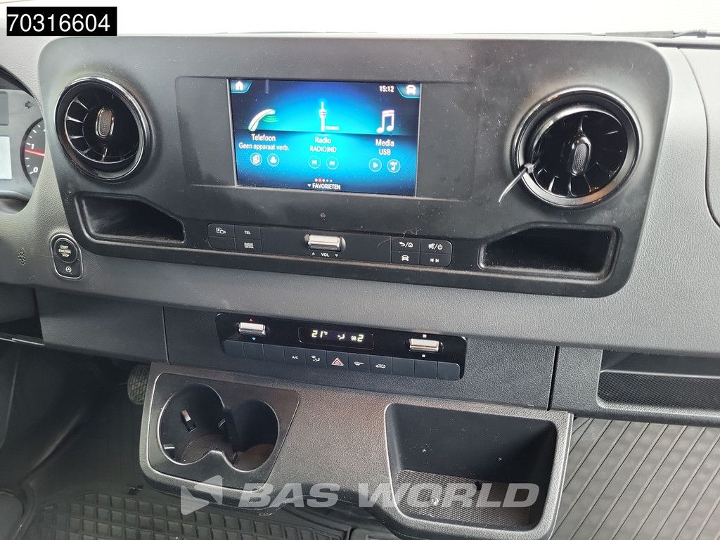 Mercedes Sprinter 215 CDI COMING SOON! Automaat 150pk L2H2 MBUX Camera Airco Parkeersensoren CarPlay Euro6 L2 12m3 Klima