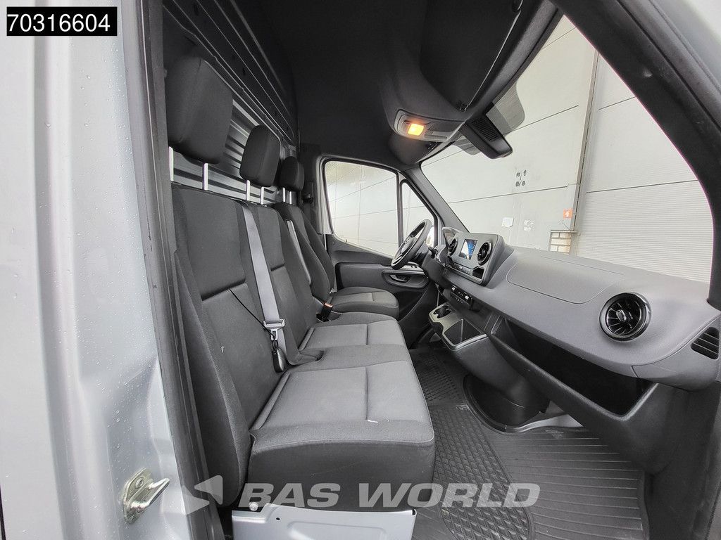 Mercedes Sprinter 215 CDI COMING SOON! Automaat 150pk L2H2 MBUX Camera Airco Parkeersensoren CarPlay Euro6 L2 12m3 Klima