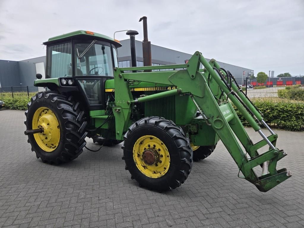 John Deere 4450 with loader