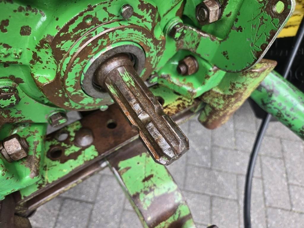 John Deere 4450 4wd with loader