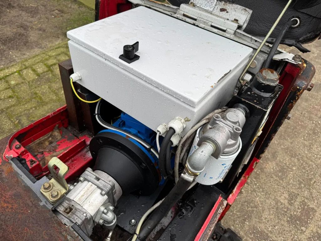 Takeuchi ELECTRISCHE tb108 minigraver HYBRID