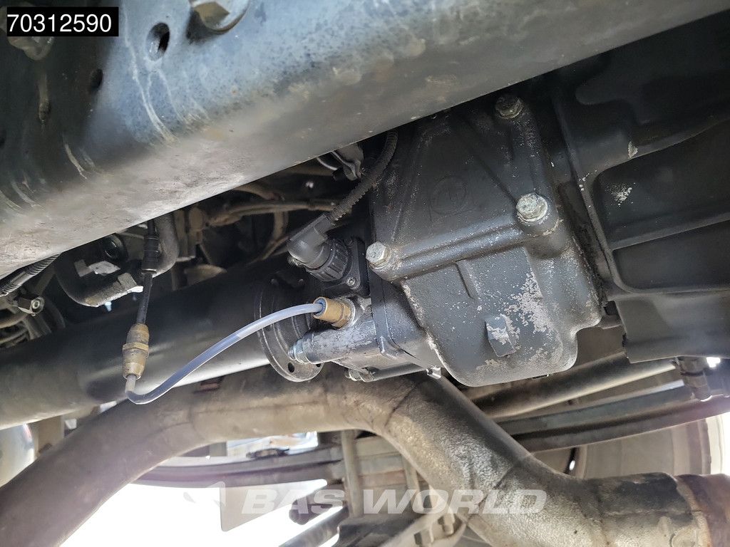 Iveco Trakker Trakker 410 8X4 Steelsuspension 650cm open load floor Automatic Euro 6