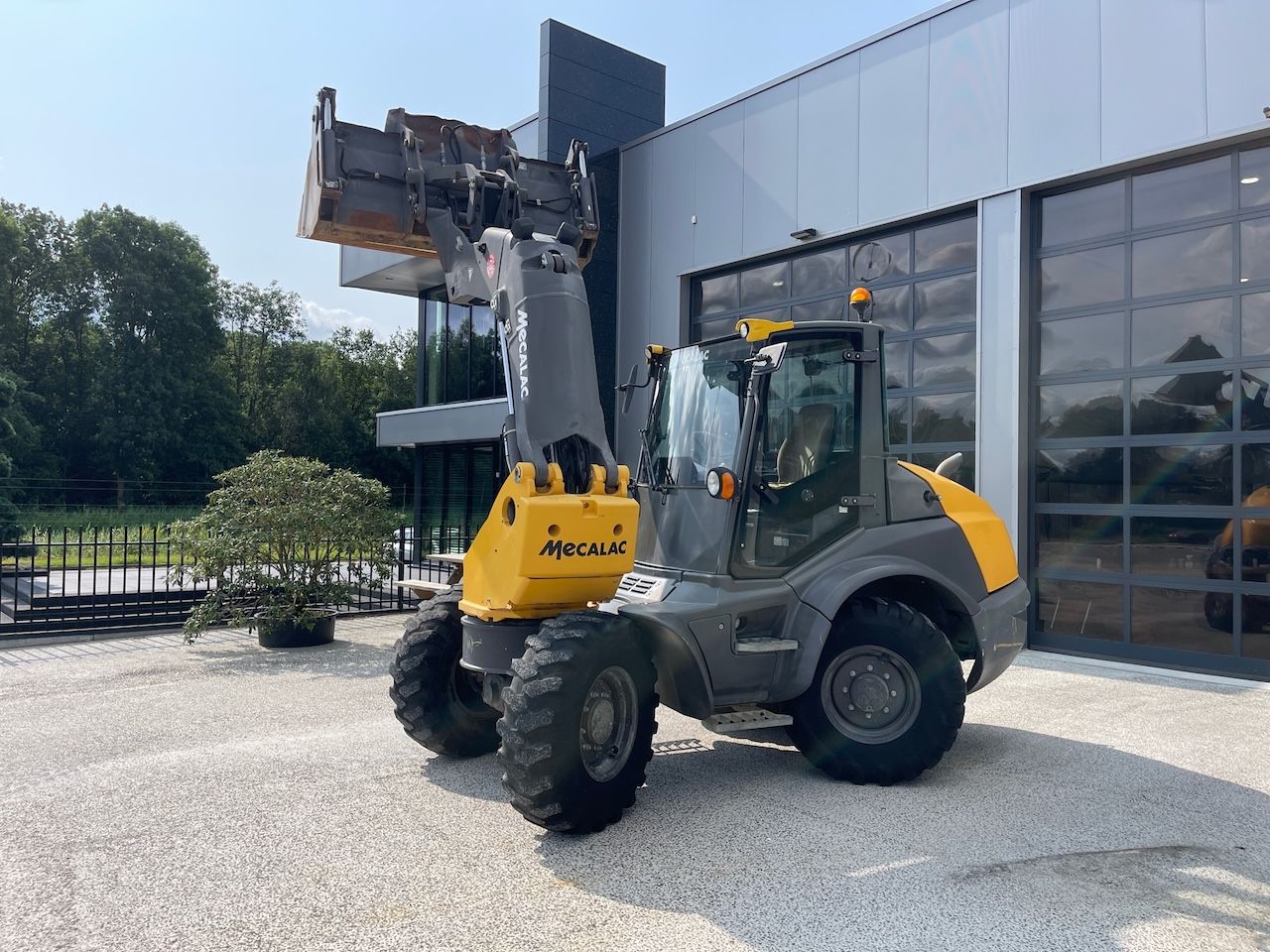 Mecalac /Ahlmann AS700 Zwenklader