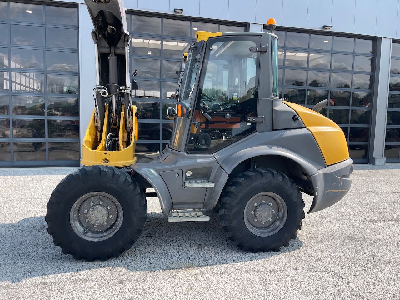 Mecalac /Ahlmann AS700 Zwenklader