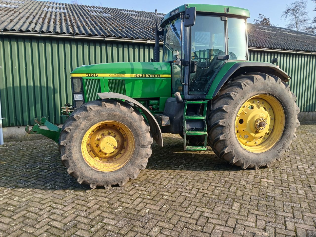 John Deere 7810
