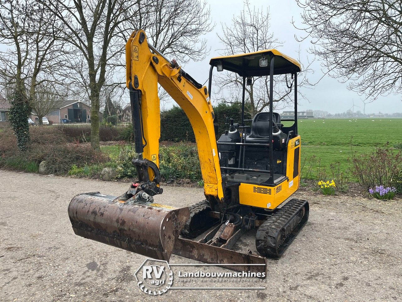 JCB 16C-1 minigraver OPRUIMING!