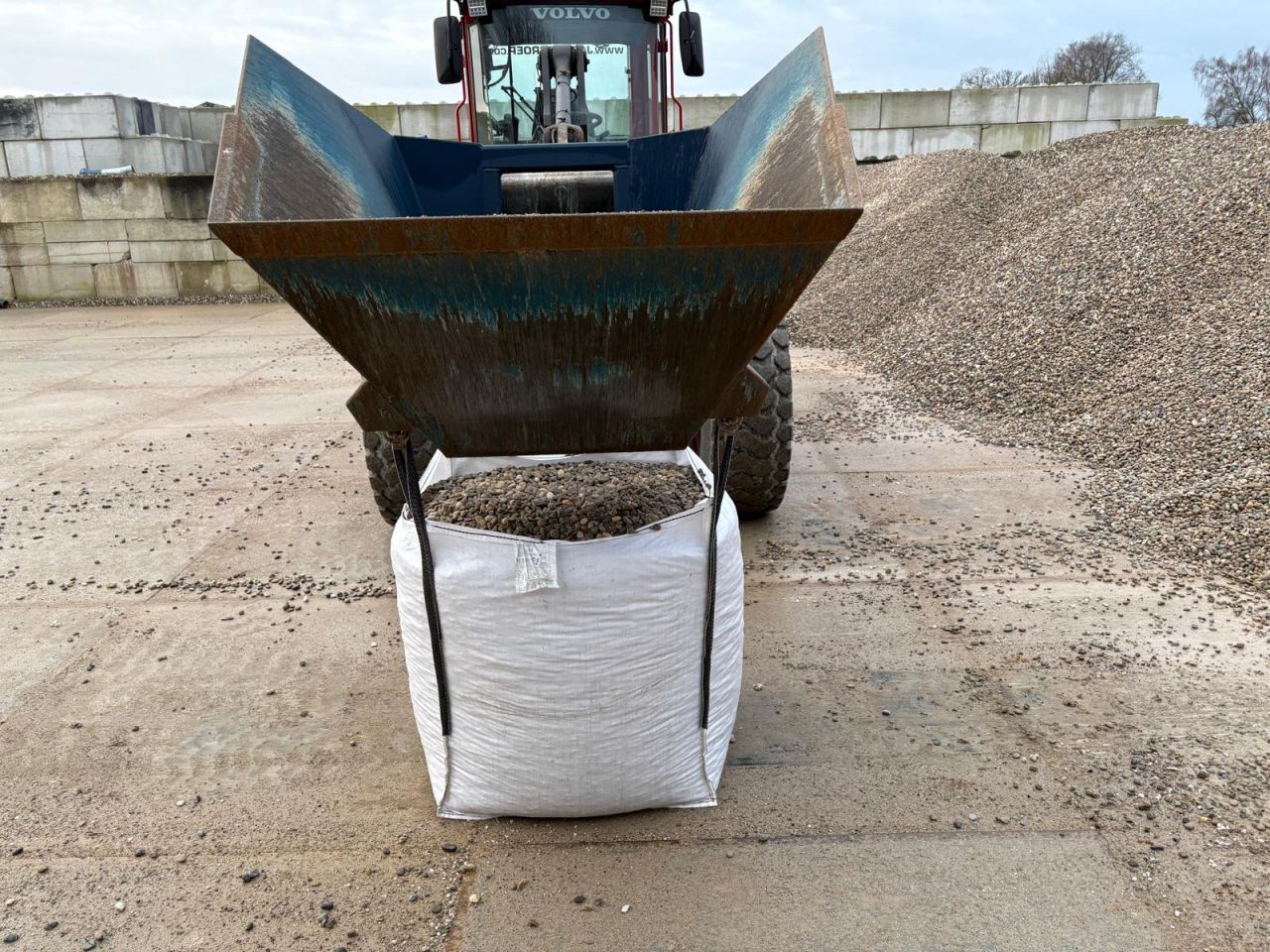 Big Bag vultrechter, vulbak big-bag vuller Volvo aansluiting