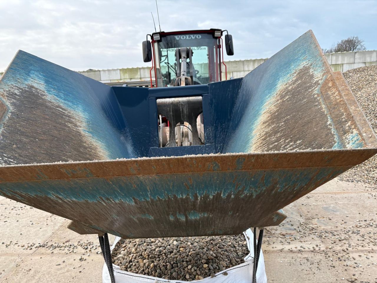 Big Bag vultrechter, vulbak big-bag vuller Volvo aansluiting