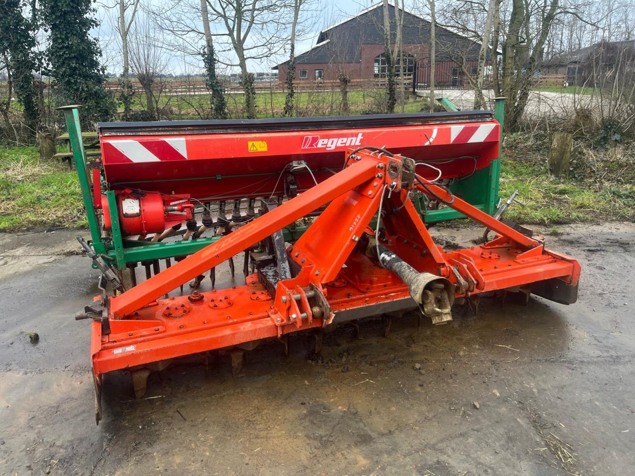 OPRUIMING! Ortolan kopeg + Regent zaaimachine