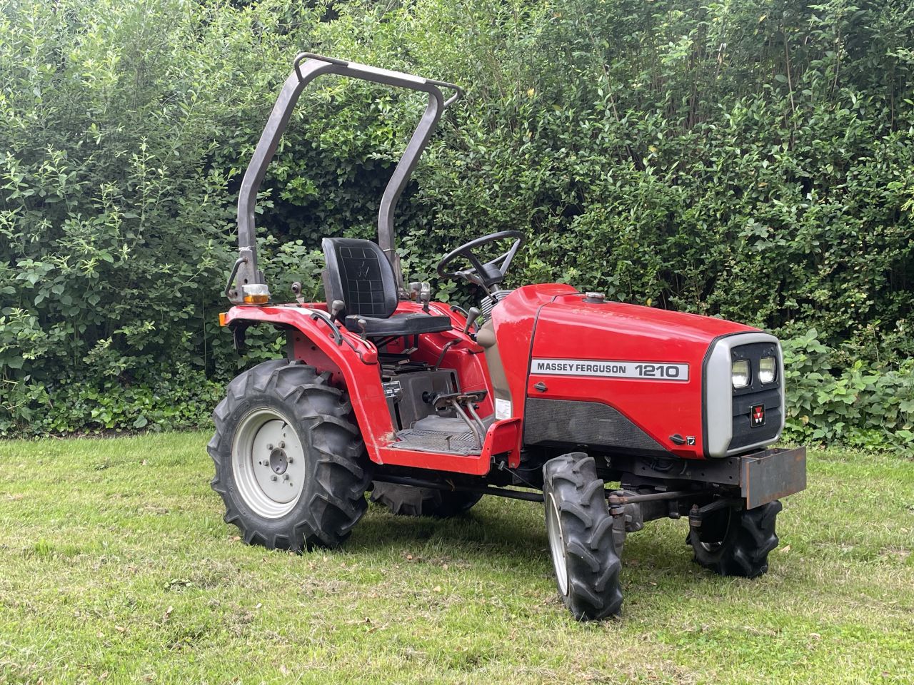 Massey Ferguson 1210 tuintrekker