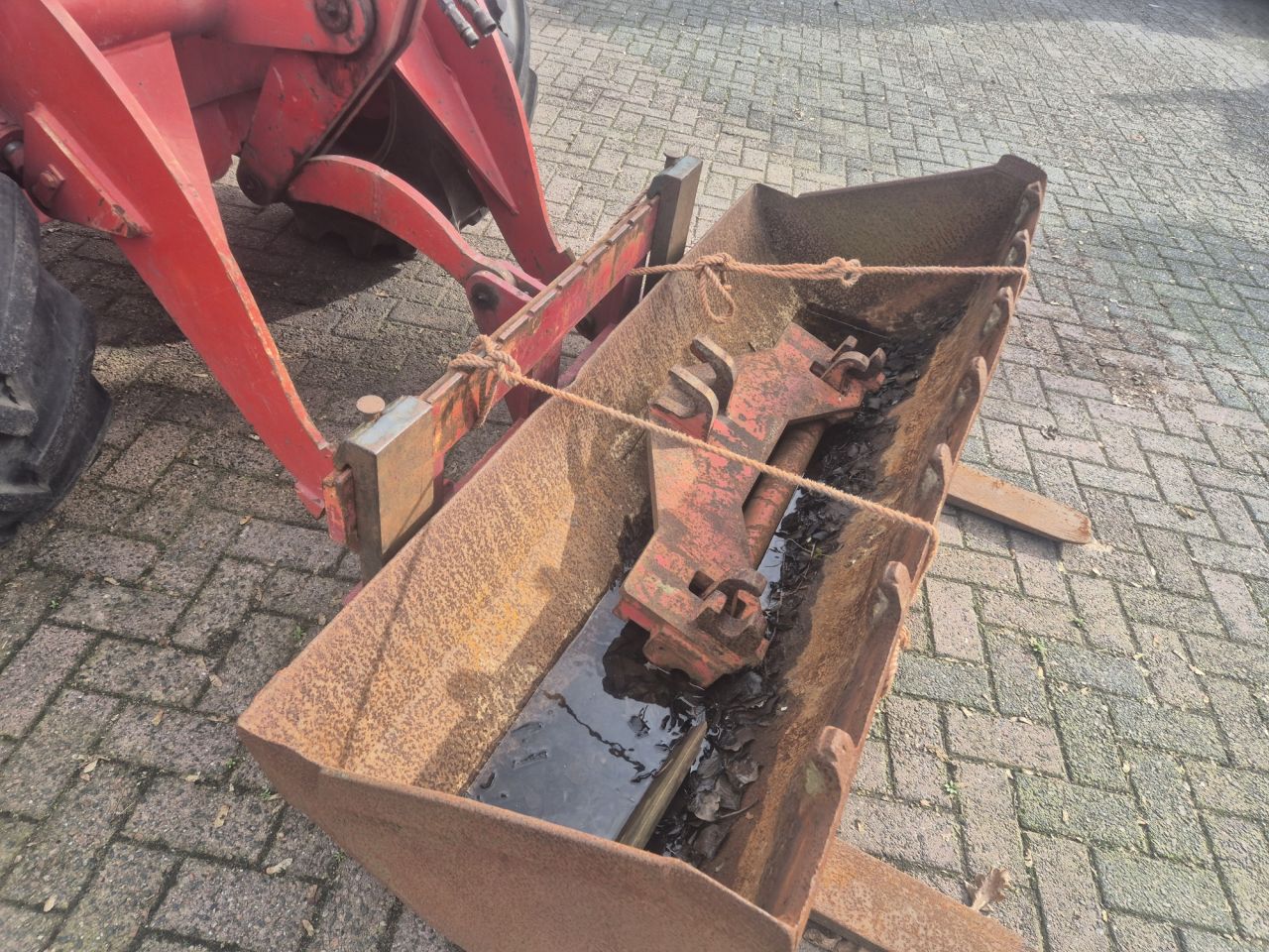 GEHLMAX KL405 shovel met gewicht van 4300 kgs