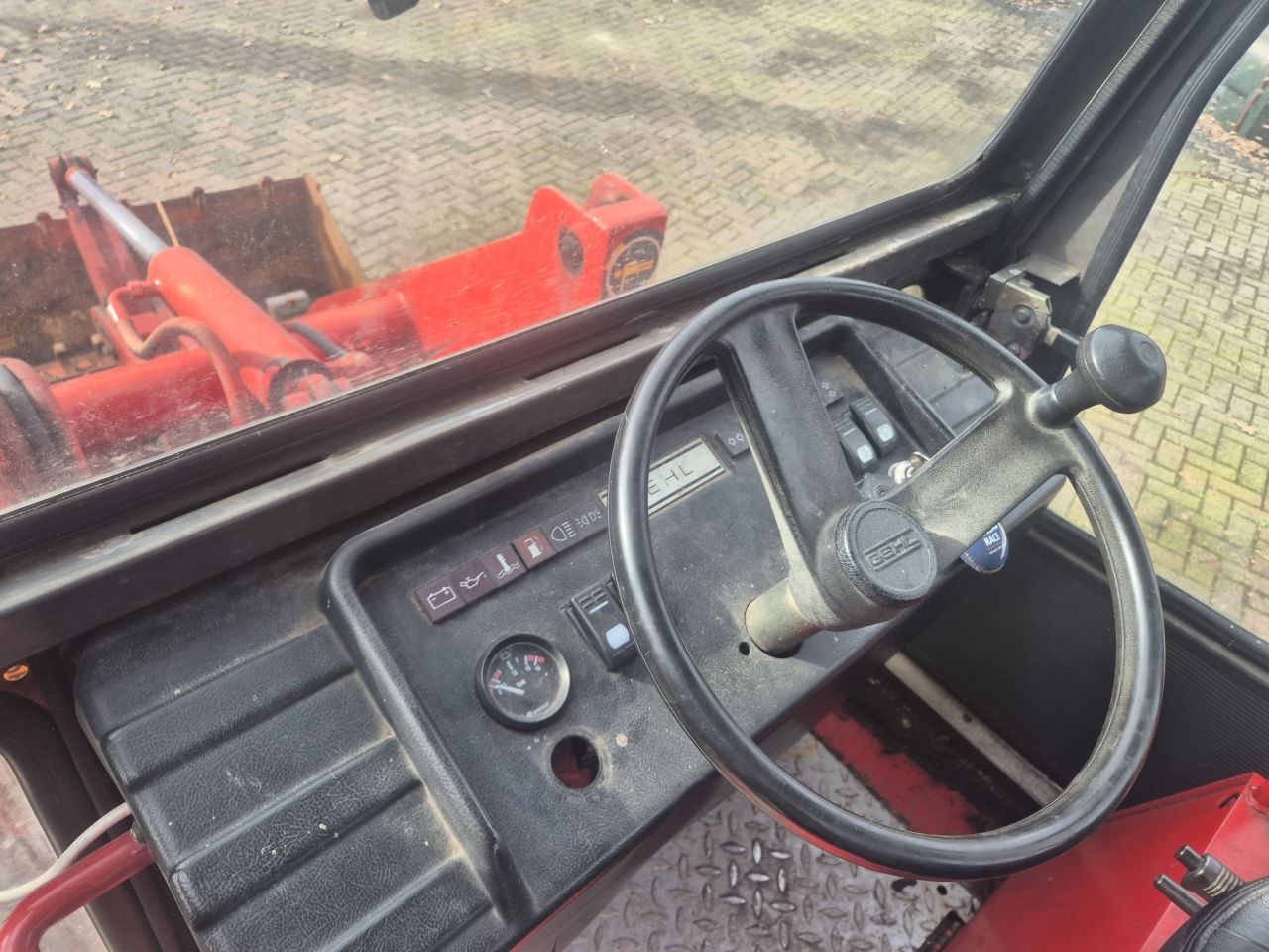 GEHLMAX KL405 shovel met gewicht van 4300 kgs