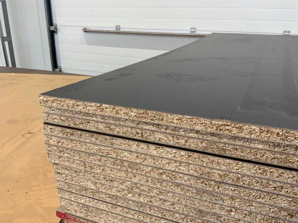 Partydekoration Spanplatte 26m³