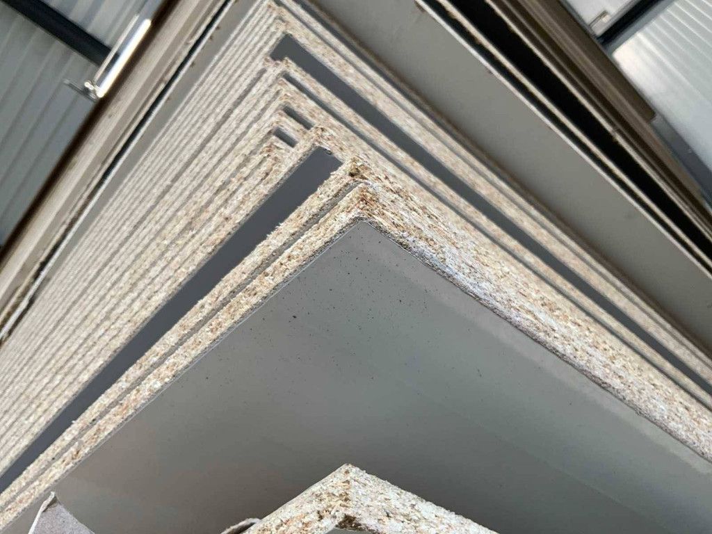 Partydekoration Spanplatte 26m³