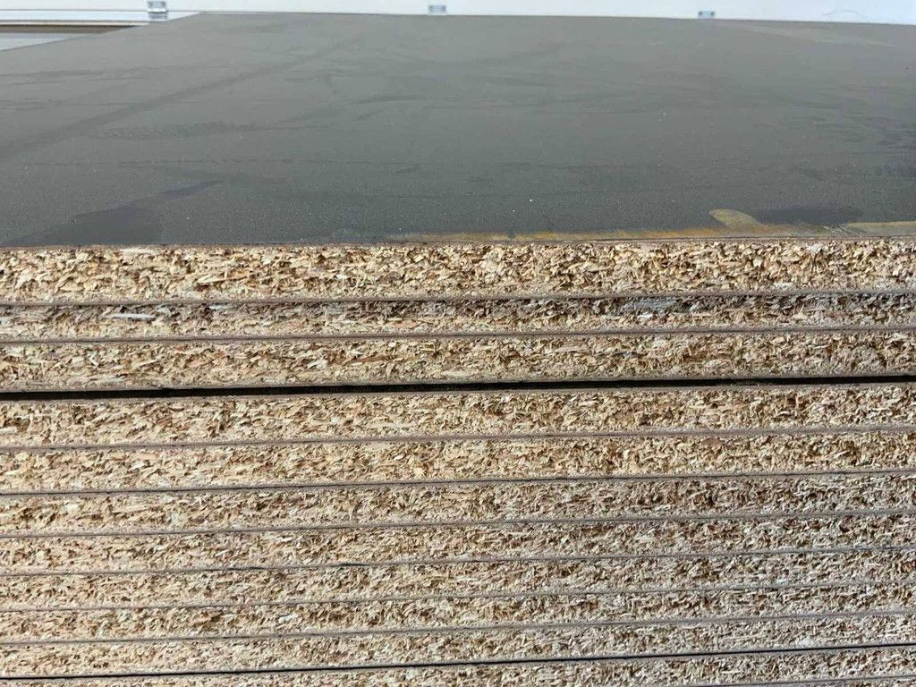 Partydekoration Spanplatte 26m³