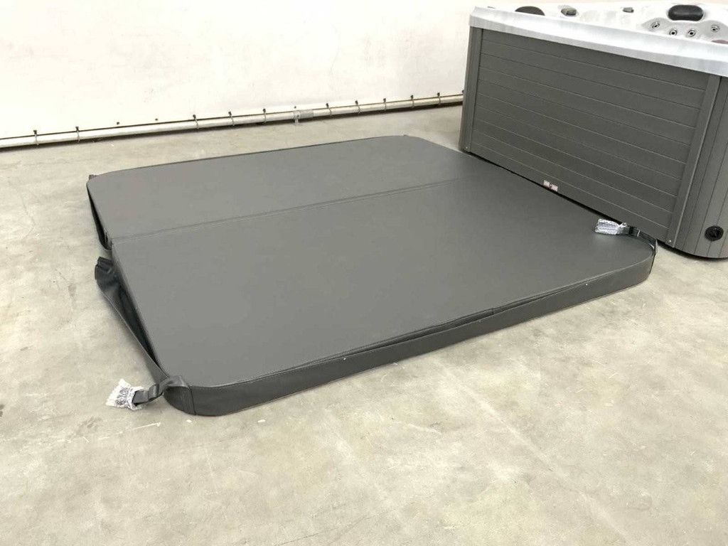 Jacuzzi London mit nordischer Isolierung, 5 Personen, Neu