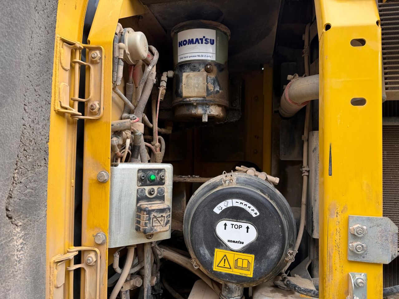 KOMATSU PW18-10 wielkraan met automatische smering