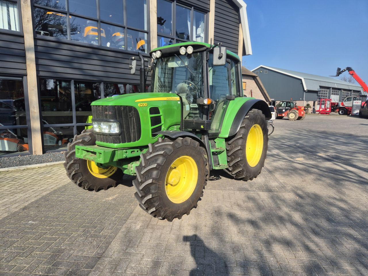 JOHN DEERE 6230 tractor met 4 cilinder en 95 pk