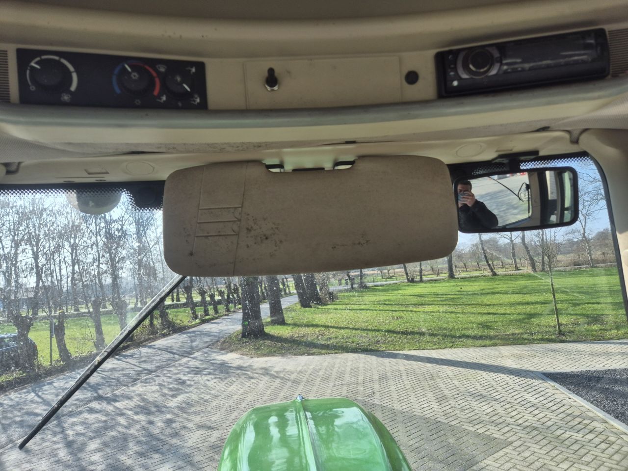 JOHN DEERE 6230 tractor met 4 cilinder en 95 pk