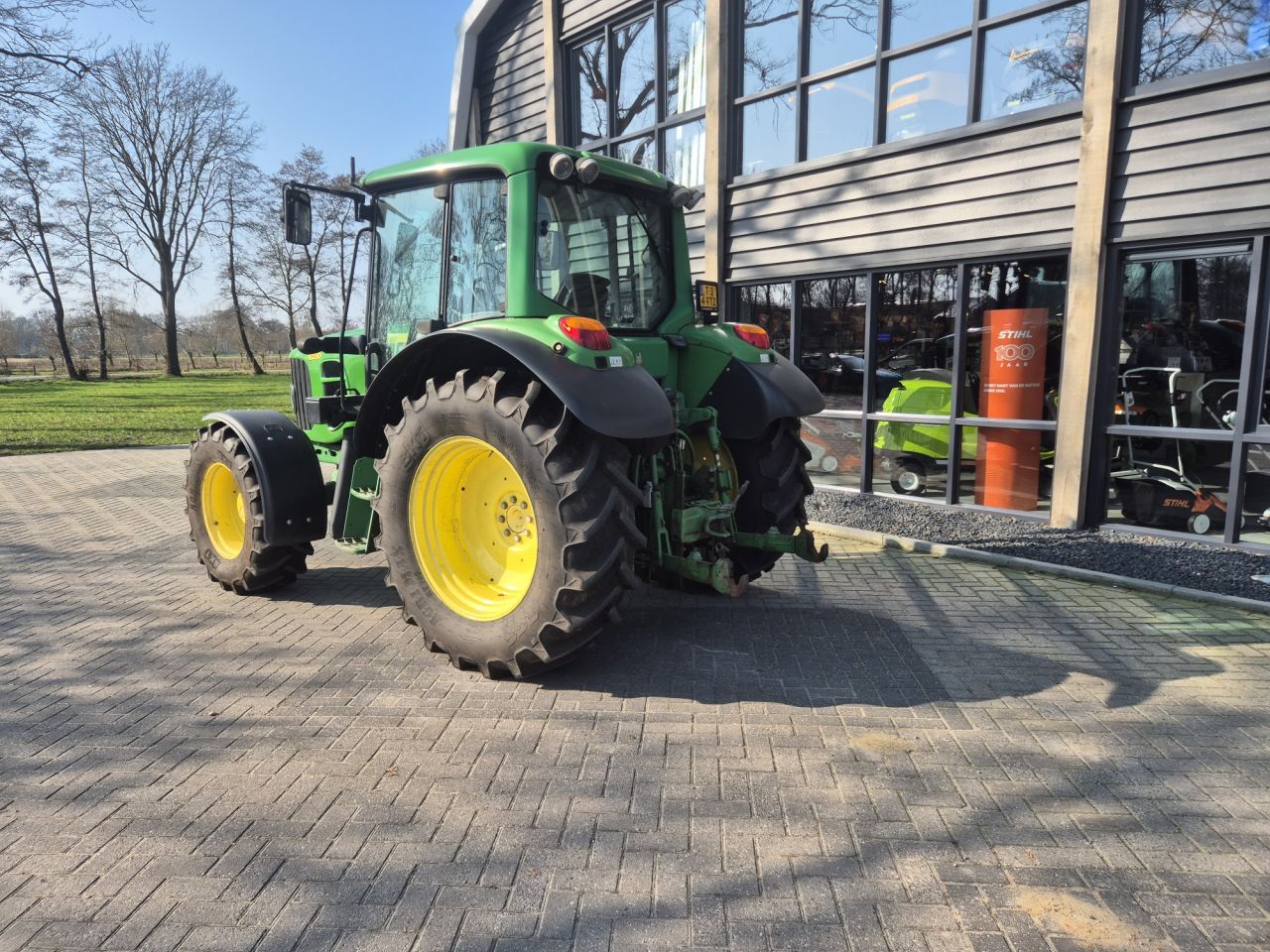 JOHN DEERE 6230 tractor met 4 cilinder en 95 pk