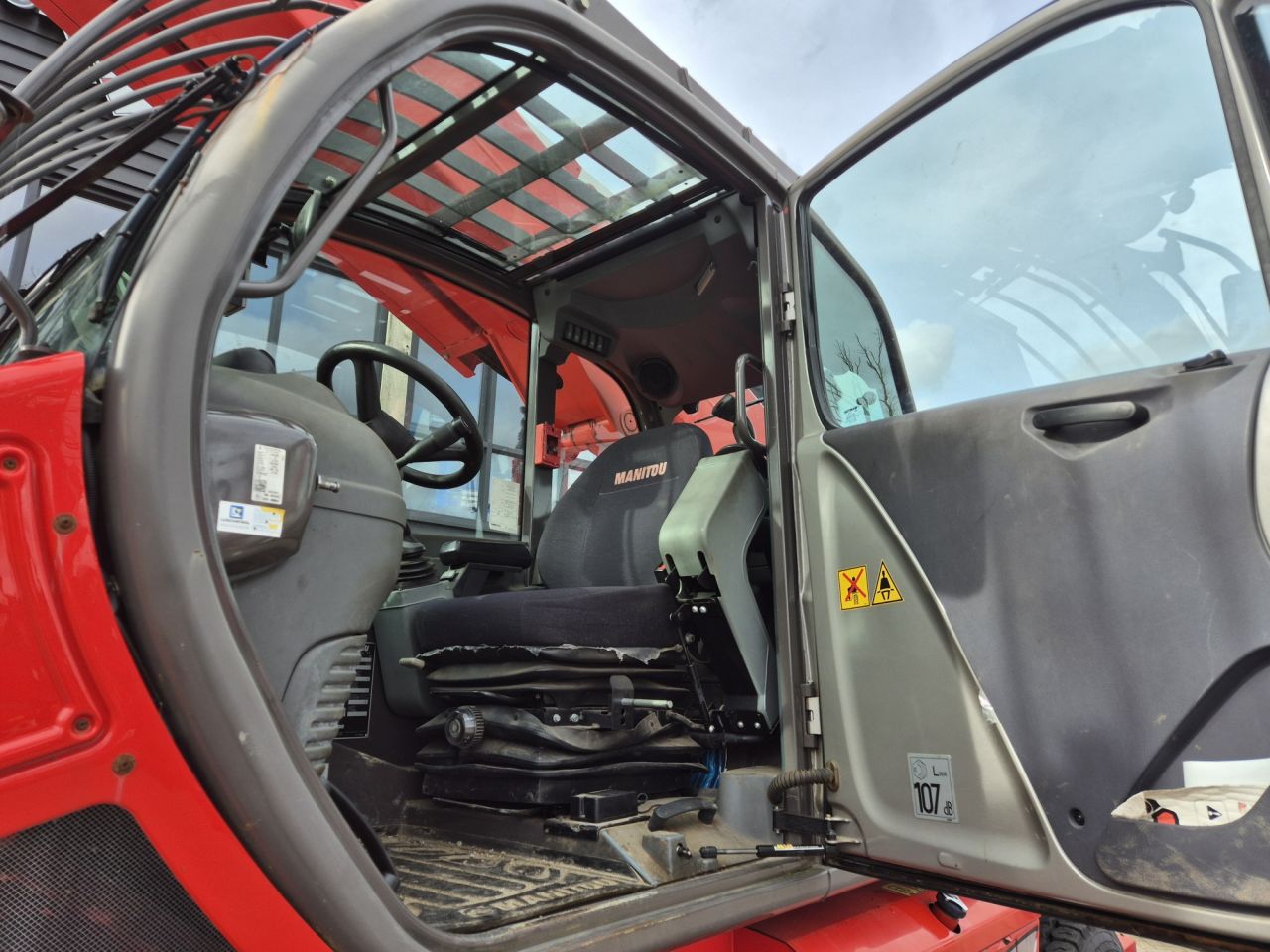 MANITOU MRT 2540 roterende verreiker met radiograaf