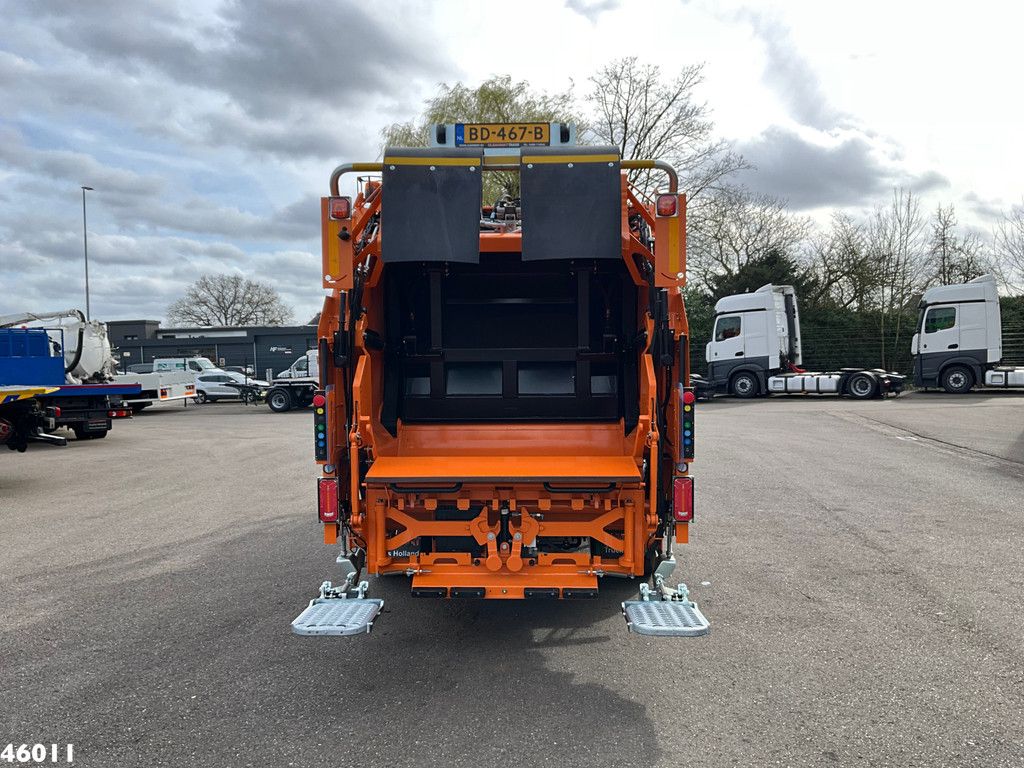 FUSO Canter 9C18 Geesink 7m³