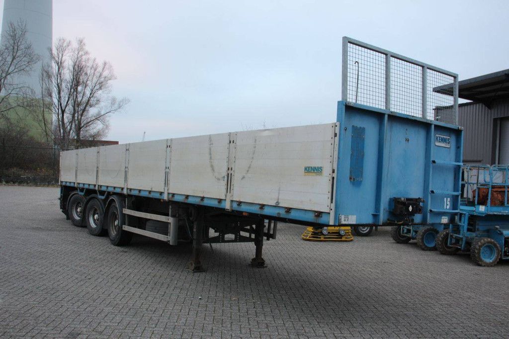 Pacton-Flachbettanhänger TPD339, Baujahr 2008