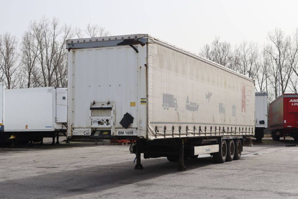 Krone SD sliding tarpaulin trailer