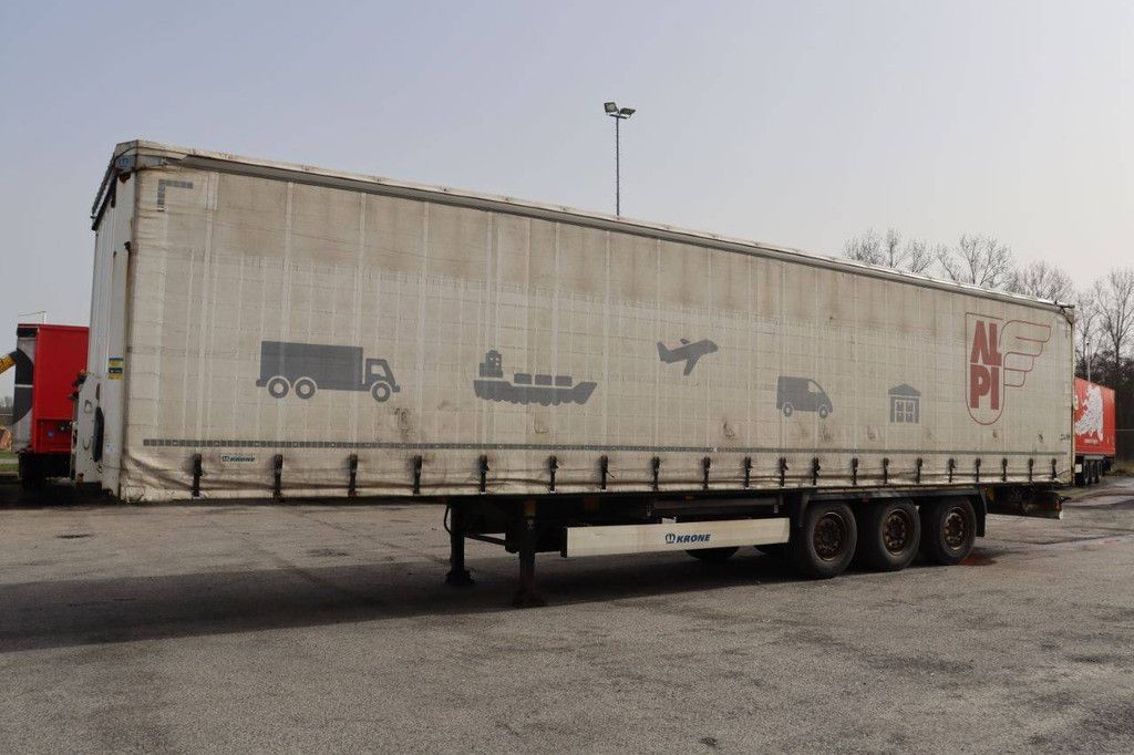 Krone SD sliding tarpaulin trailer
