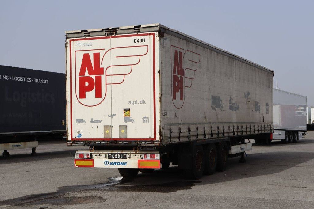 Krone SD sliding tarpaulin trailer