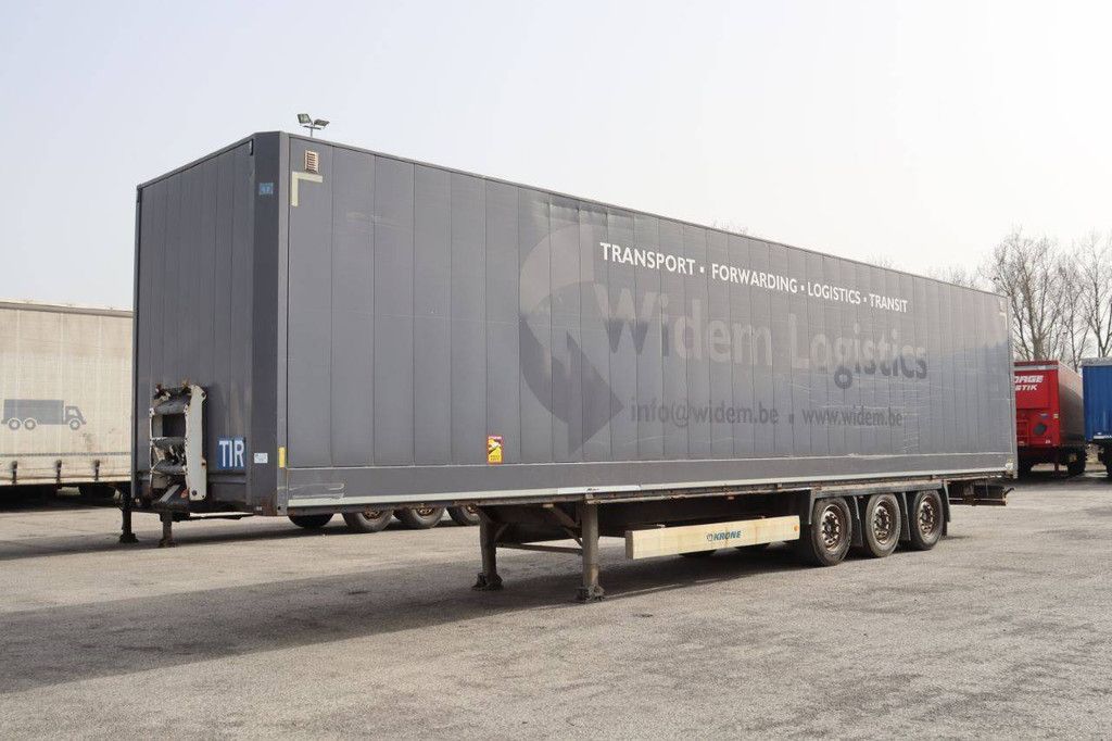 Geschlossener Anhänger Krone SD