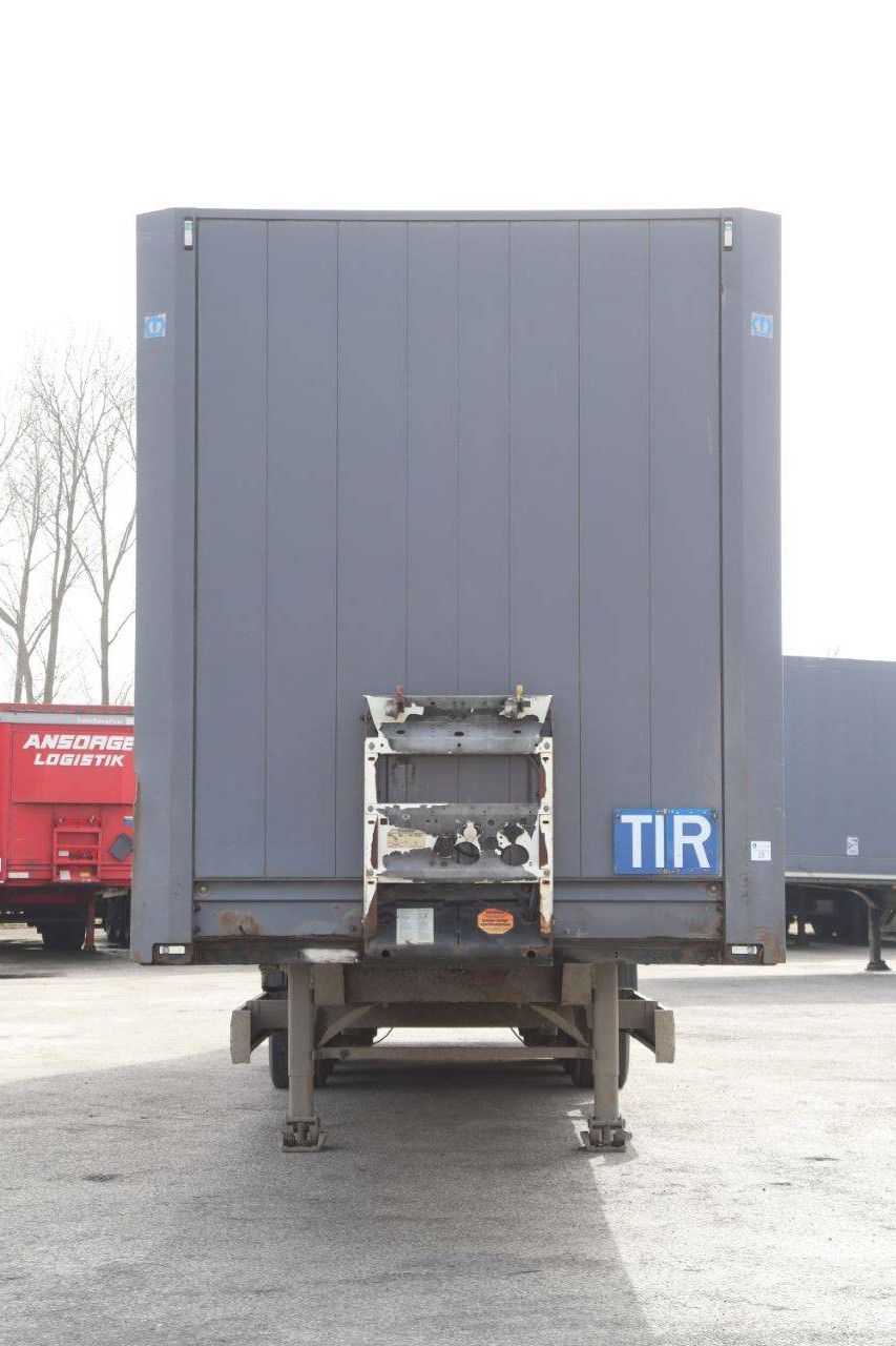 Geschlossener Anhänger Krone SD