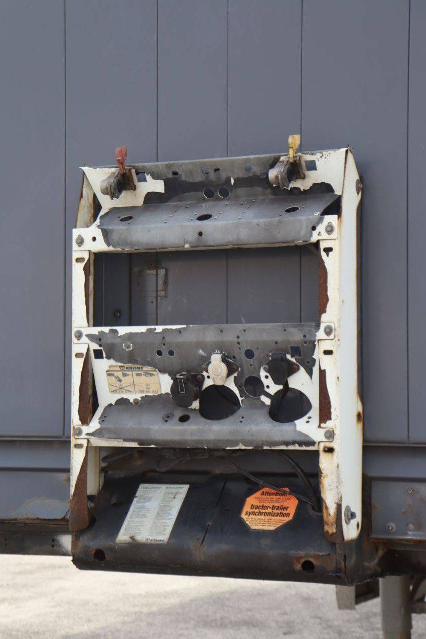 Geschlossener Anhänger Krone SD