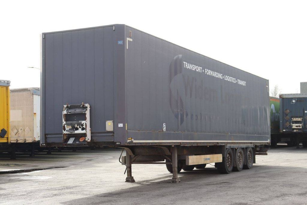 Geschlossener Anhänger Krone SD