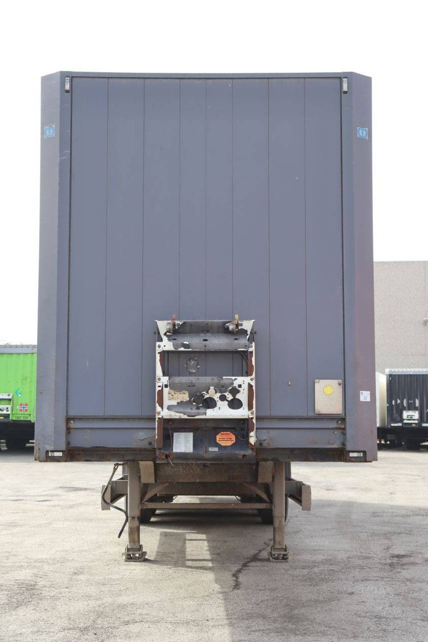 Geschlossener Anhänger Krone SD