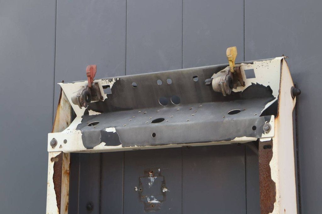 Geschlossener Anhänger Krone SD