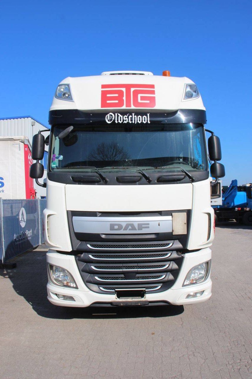 Fahrgestell mit Fahrerhaus DAF XF 460 Diesel 460 PS