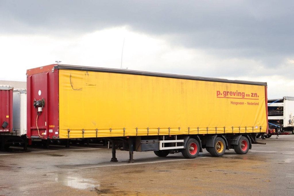 Curtainsider trailer Pacton TRD345 2006