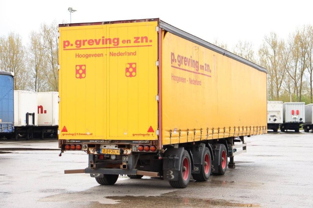 Curtainsider trailer Pacton TRD345 2006