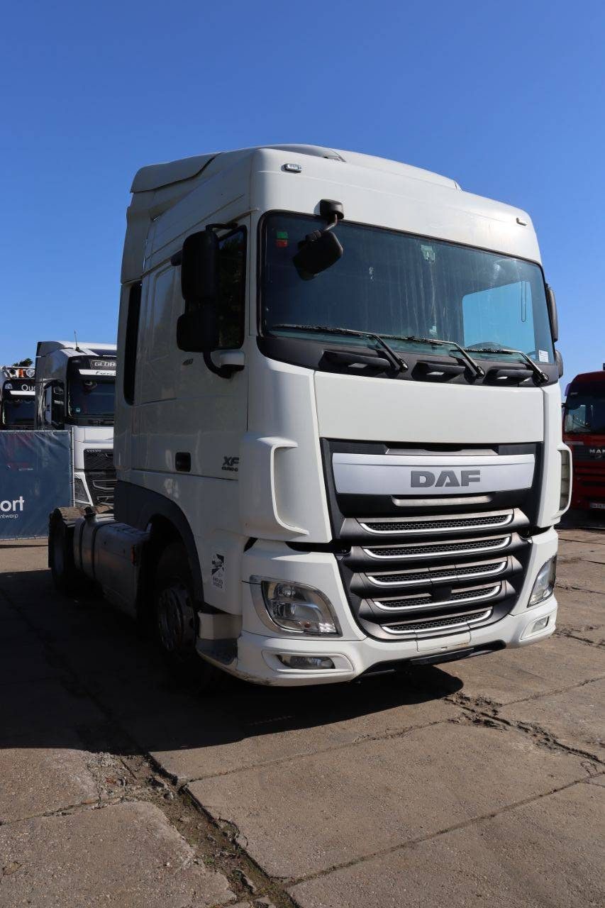 Fahrgestell mit Fahrerhaus DAF XF 460 Diesel 460 PS
