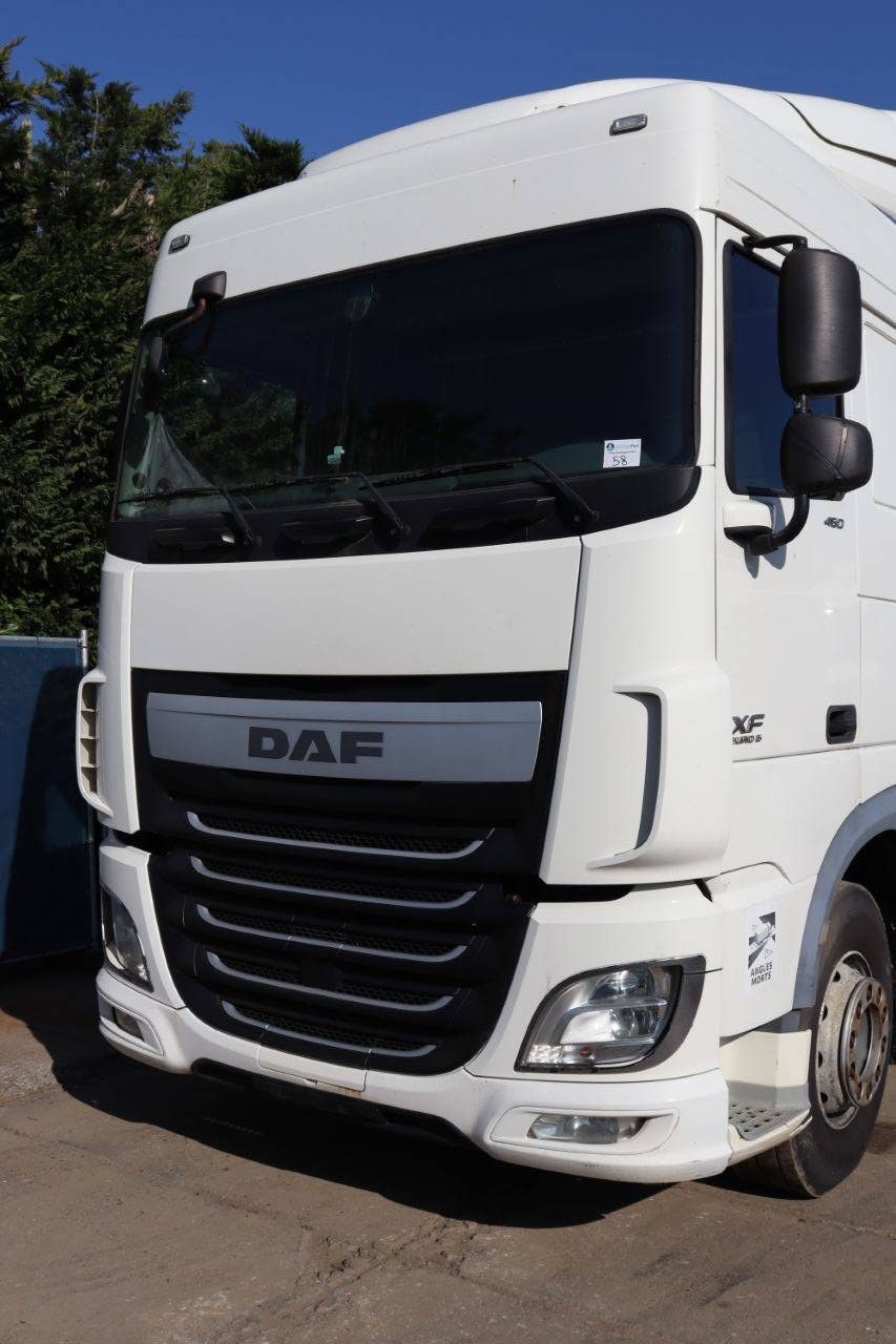 Fahrgestell mit Fahrerhaus DAF XF 460 Diesel 460 PS