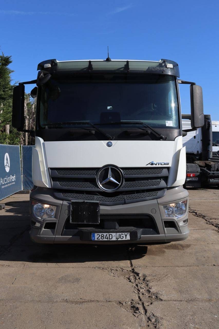 Chassis Cabin Mercedes-Benz Antos 1843 Diesel 430hp