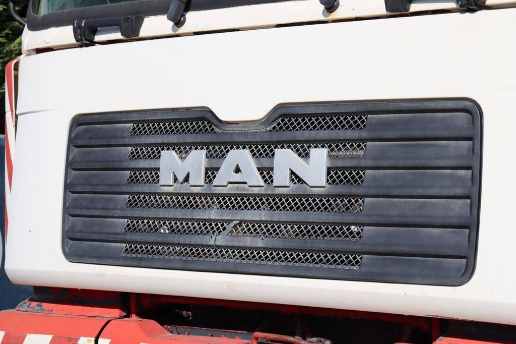 Fahrgestell mit Fahrerhaus MAN FE460A Diesel 460 PS